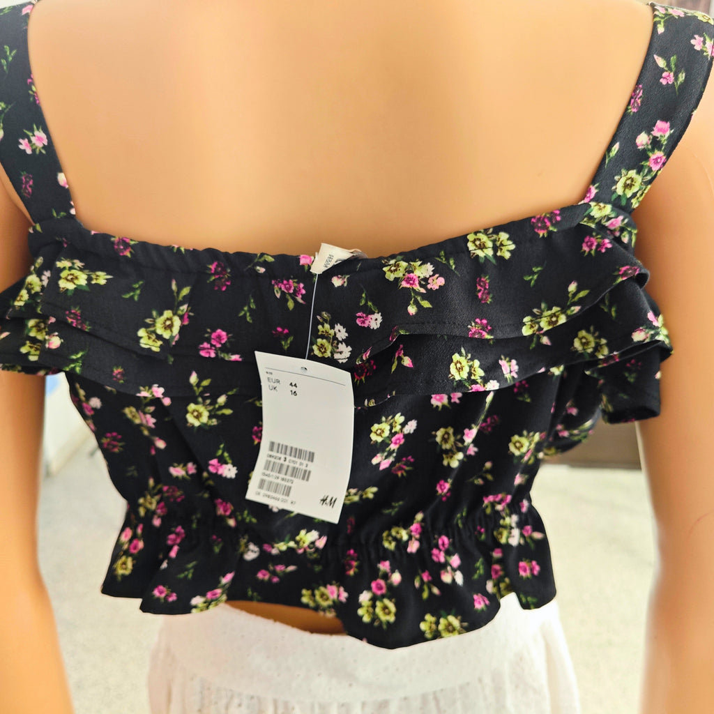 🖤 Crop top H&M negro floral con volantes y tirantes ajustables 🖤