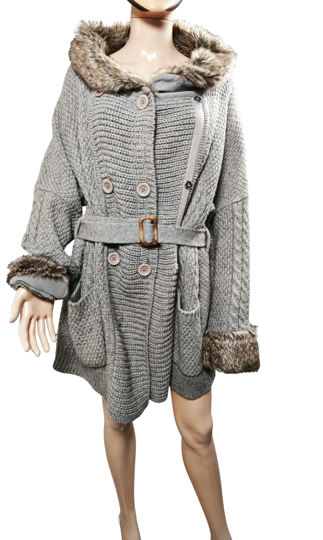 Abrigo vintage ETIEM de segunda mano curvy gris con pelo sintético y cinturón | Tallas 46–56