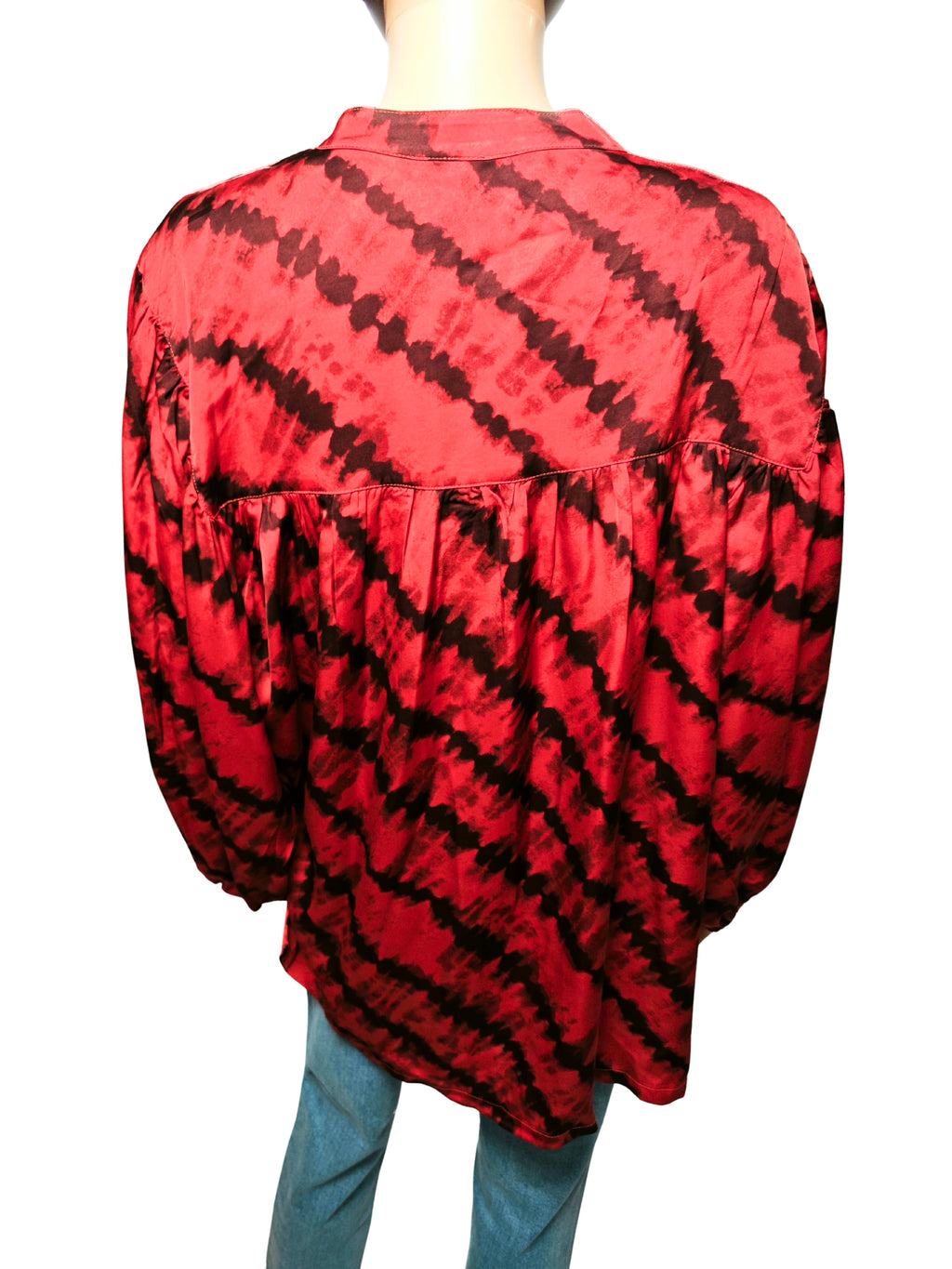 ❤️🔥 Blusa YERSE tie-dye roja y negra oversize – estilo moderno y vibrante  🔥❤️