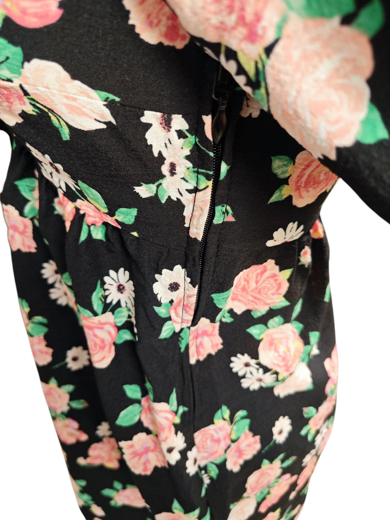 💖🤍 Vestido corto floral H&amp;M – NUEVO con etiqueta 💖🤍
