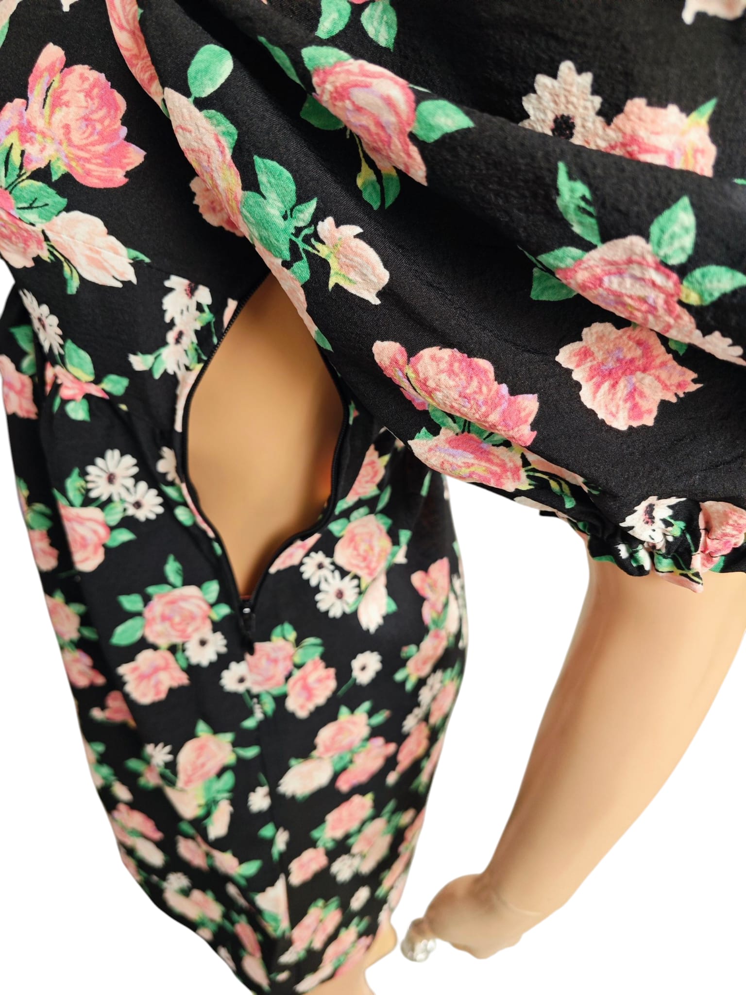 💖🤍 Vestido corto floral H&amp;M – NUEVO con etiqueta 💖🤍