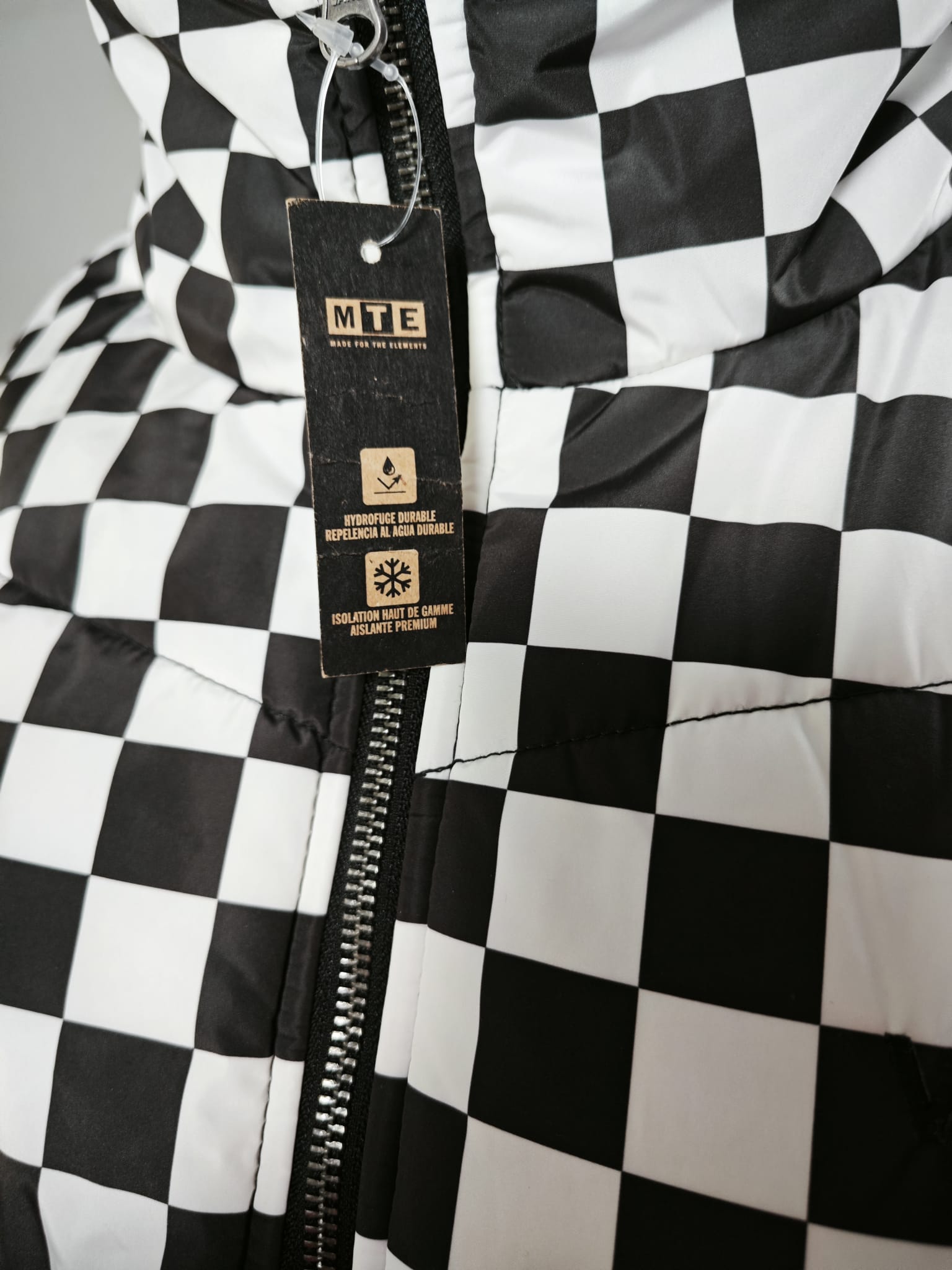 🖤🫶 Chaqueta Vans Foundry Print Puff en negro/blanco 🤍🖤 • M
