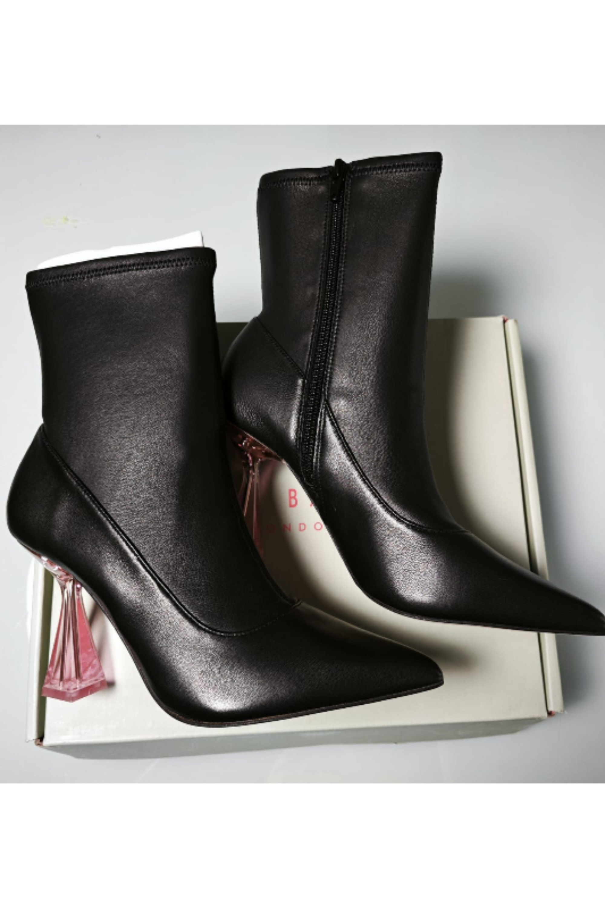 ✨💖 Ted Baker London — Botines negros de lujo con tacón rosa 💖✨