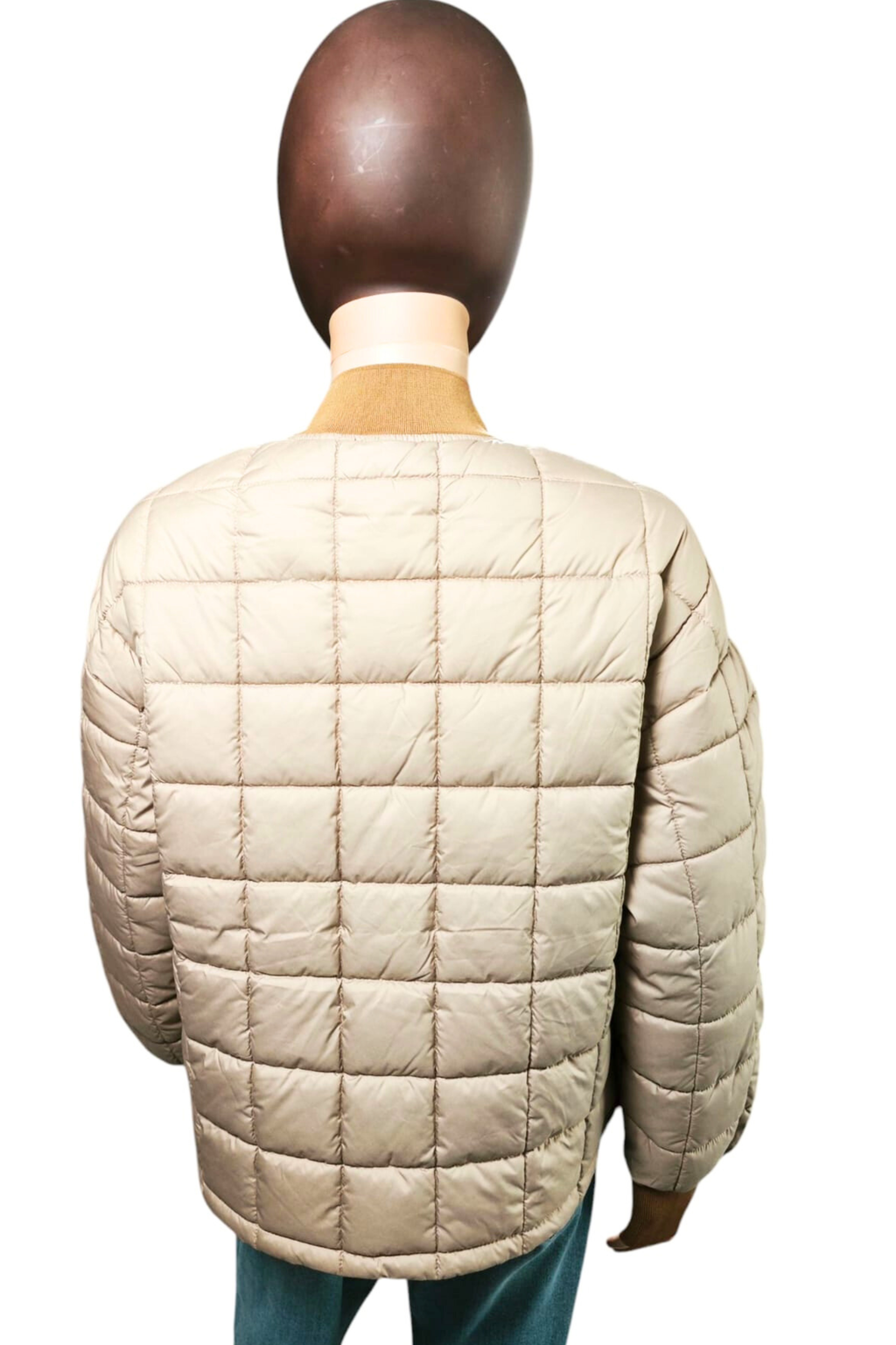 ✨ 🤎Chaqueta SISLEY Acolchada Beige – Elegancia Cálida y Estilo Premium ✨ 🤎