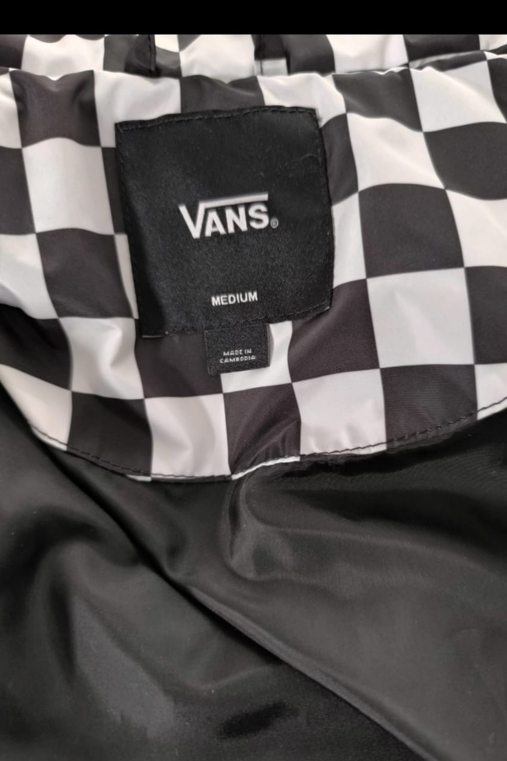 🖤🫶 Chaqueta Vans Foundry Print Puff en negro/blanco 🤍🖤 • M