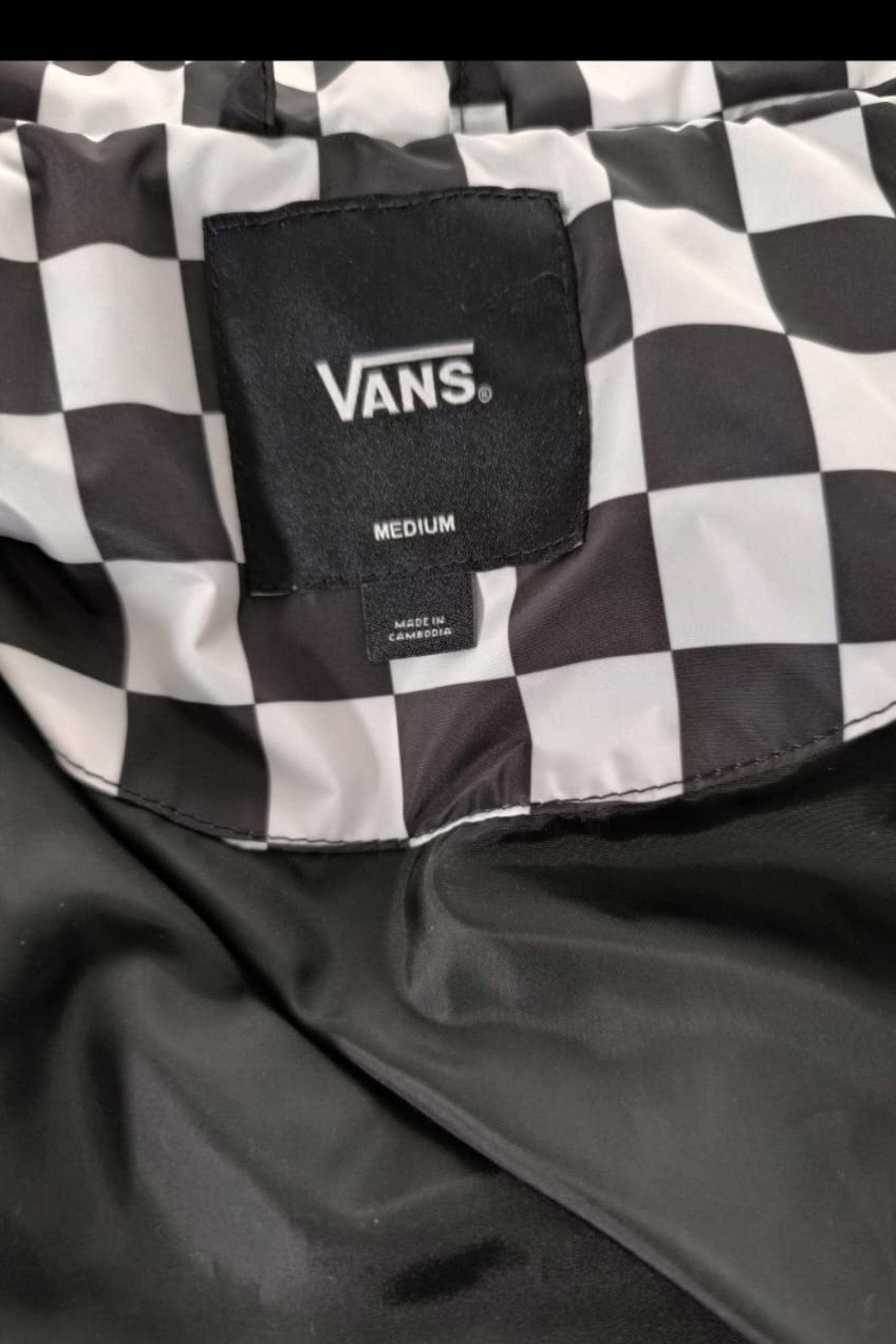 🖤🫶 Chaqueta Vans Foundry Print Puff en negro/blanco 🤍🖤 • M
