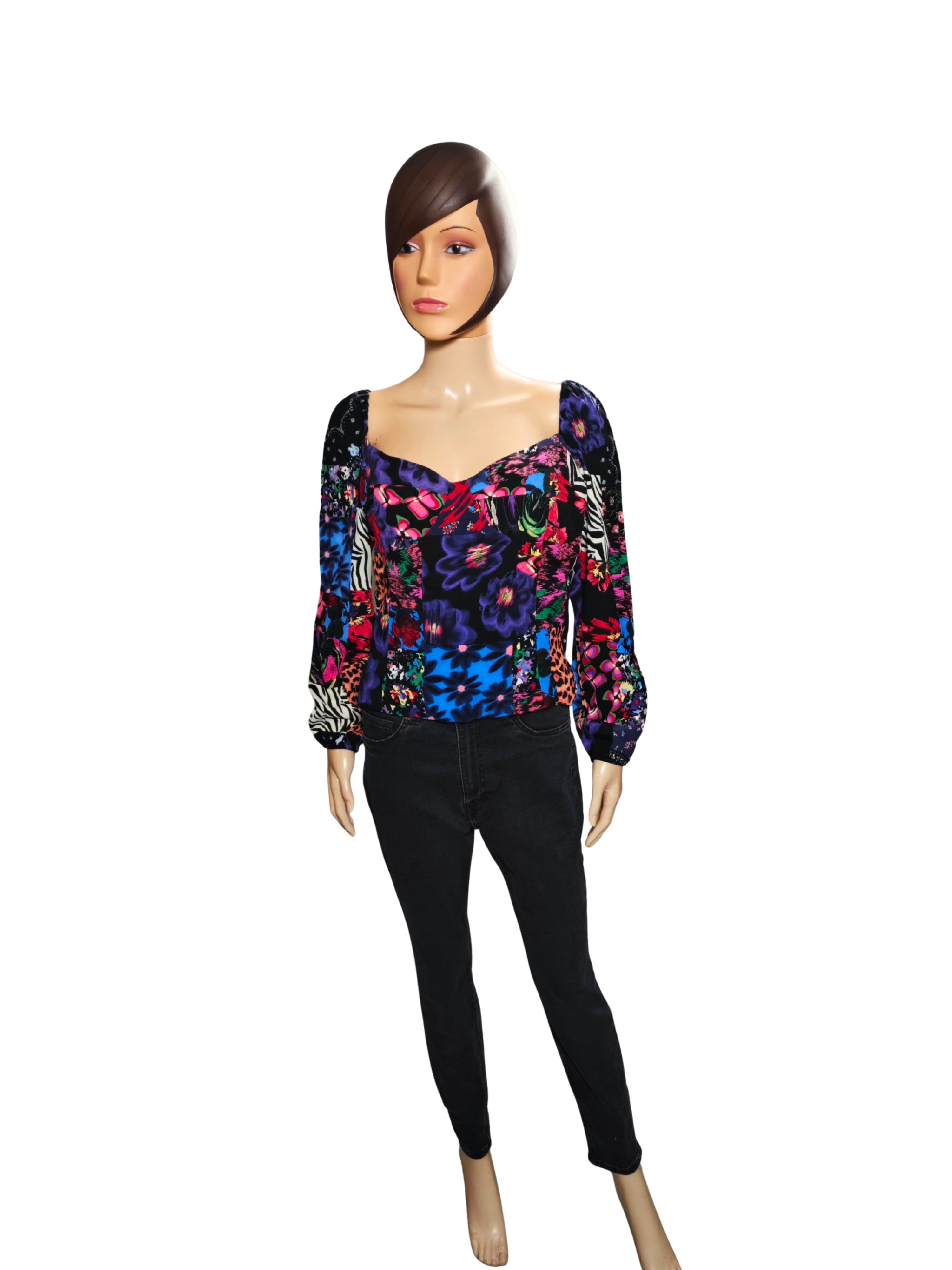 🖤🌺 Blusa patchwork DESIGUAL multicolor – escote corazón y mangas abullonadas🖤🌺