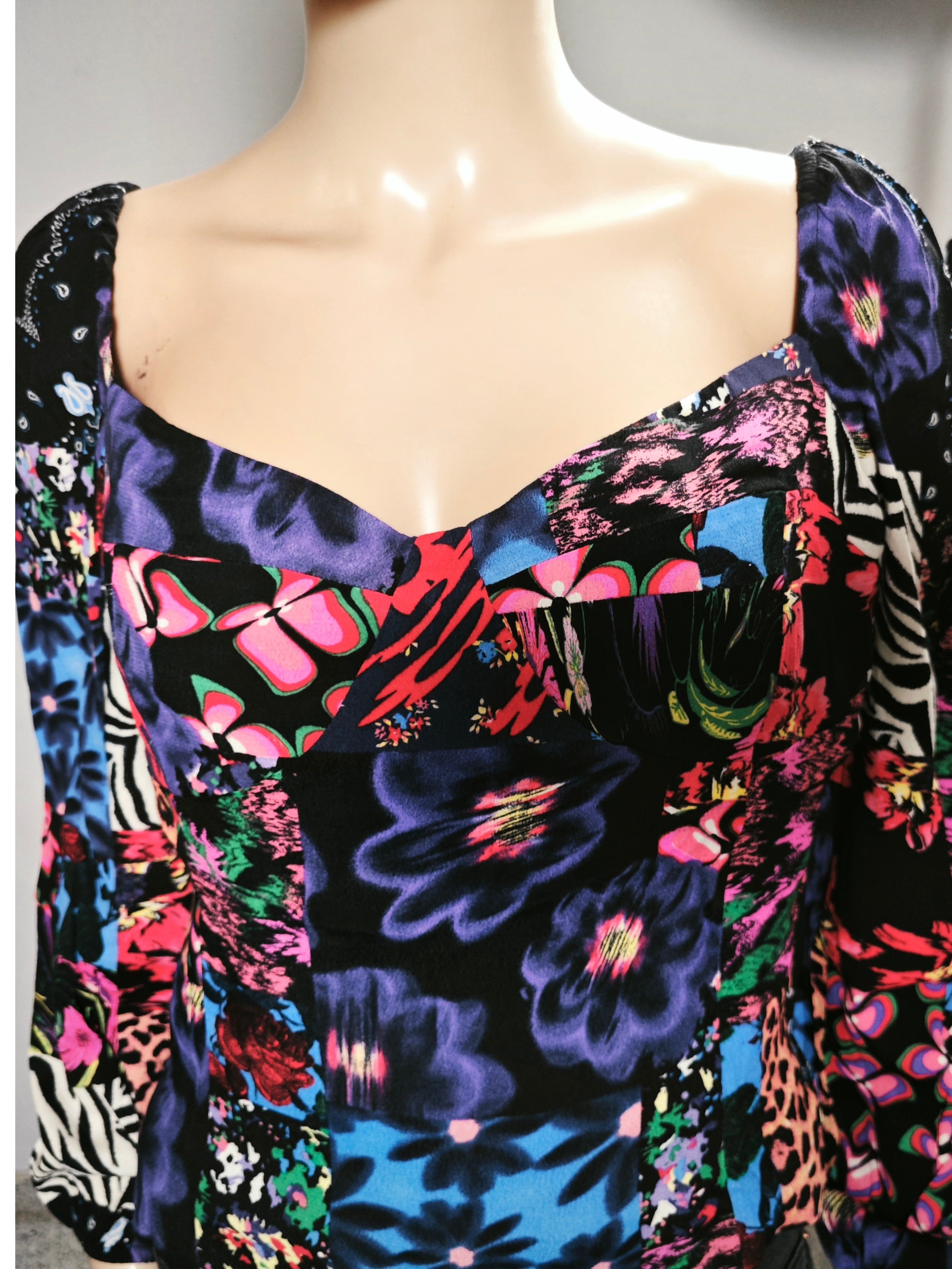 🖤🌺 Blusa patchwork DESIGUAL multicolor – escote corazón y mangas abullonadas🖤🌺