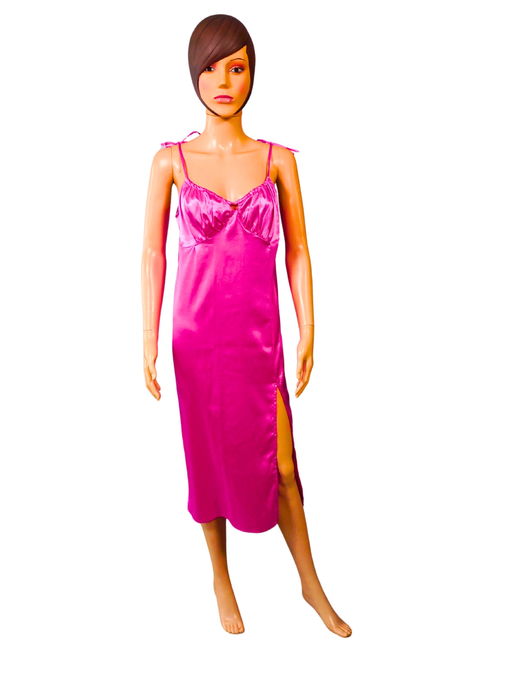 Vestido lencero satinado rosa cerise H&M nuevo con etiqueta, vista frontal con escote drapeado y tirantes finos.