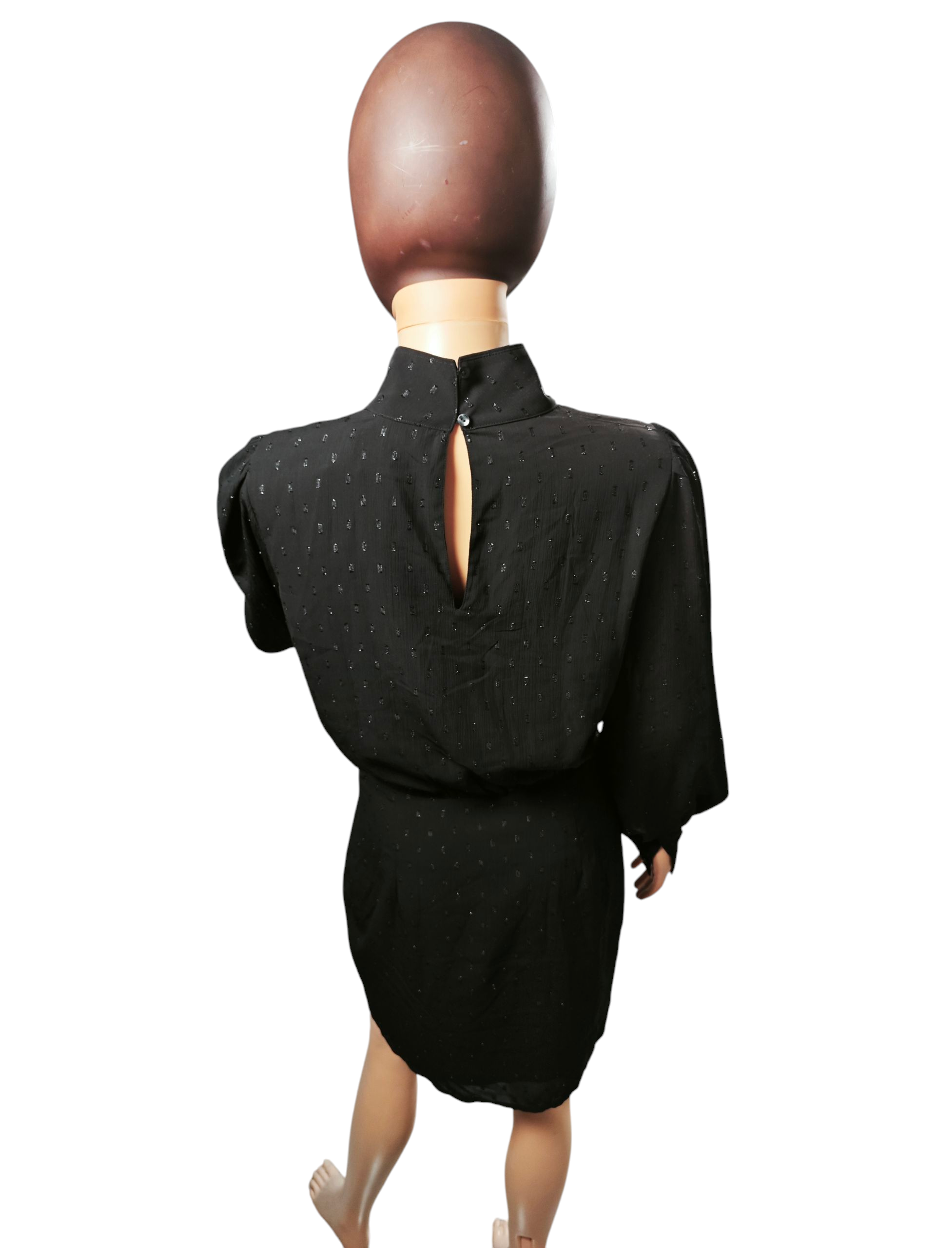 🖤 Vestido negro Esprit con brillo y cuello alto ✨🖤