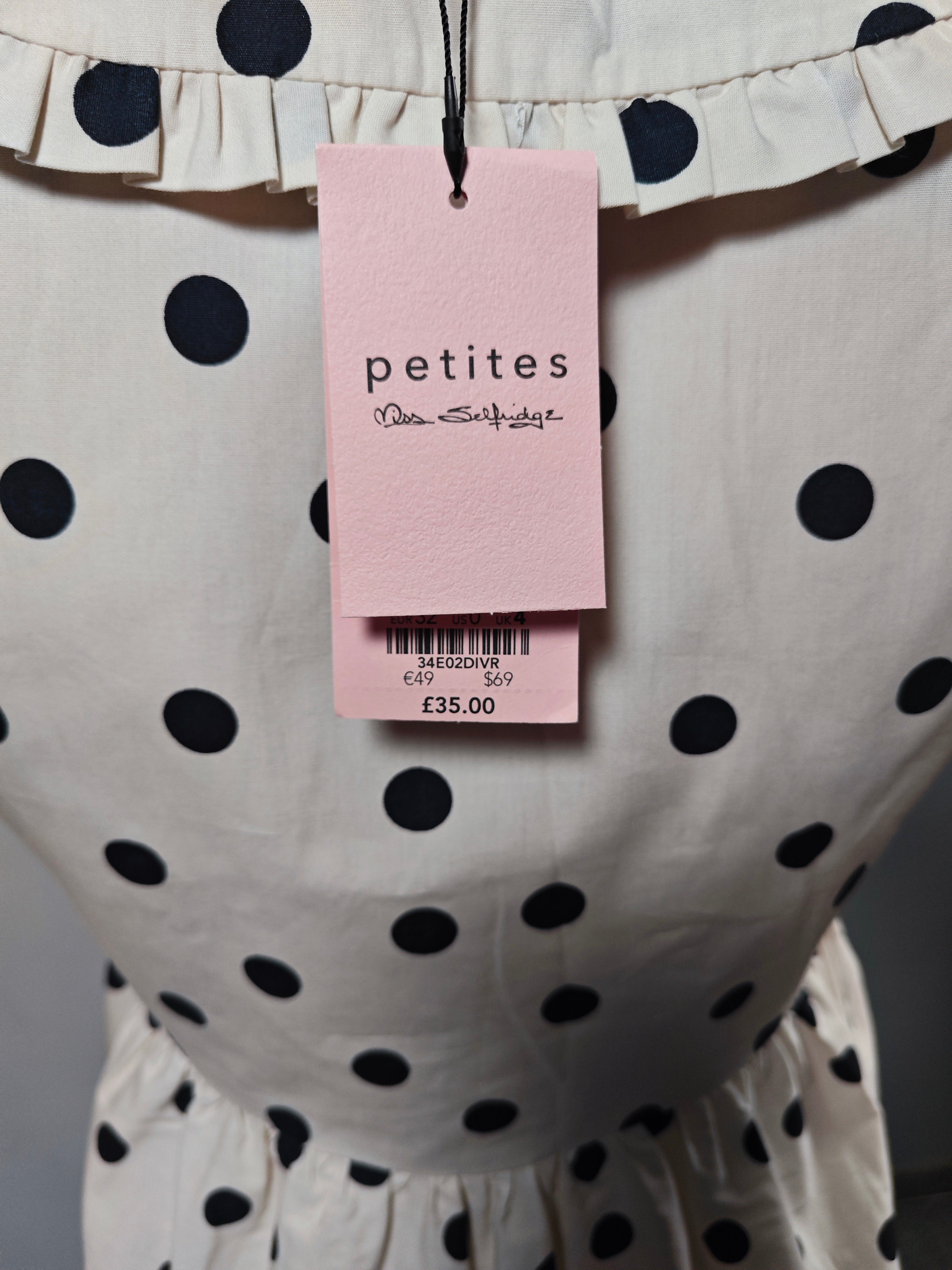 🤍🖤 Vestido Miss Selfridge Petites de lunares romántico 🤍🖤