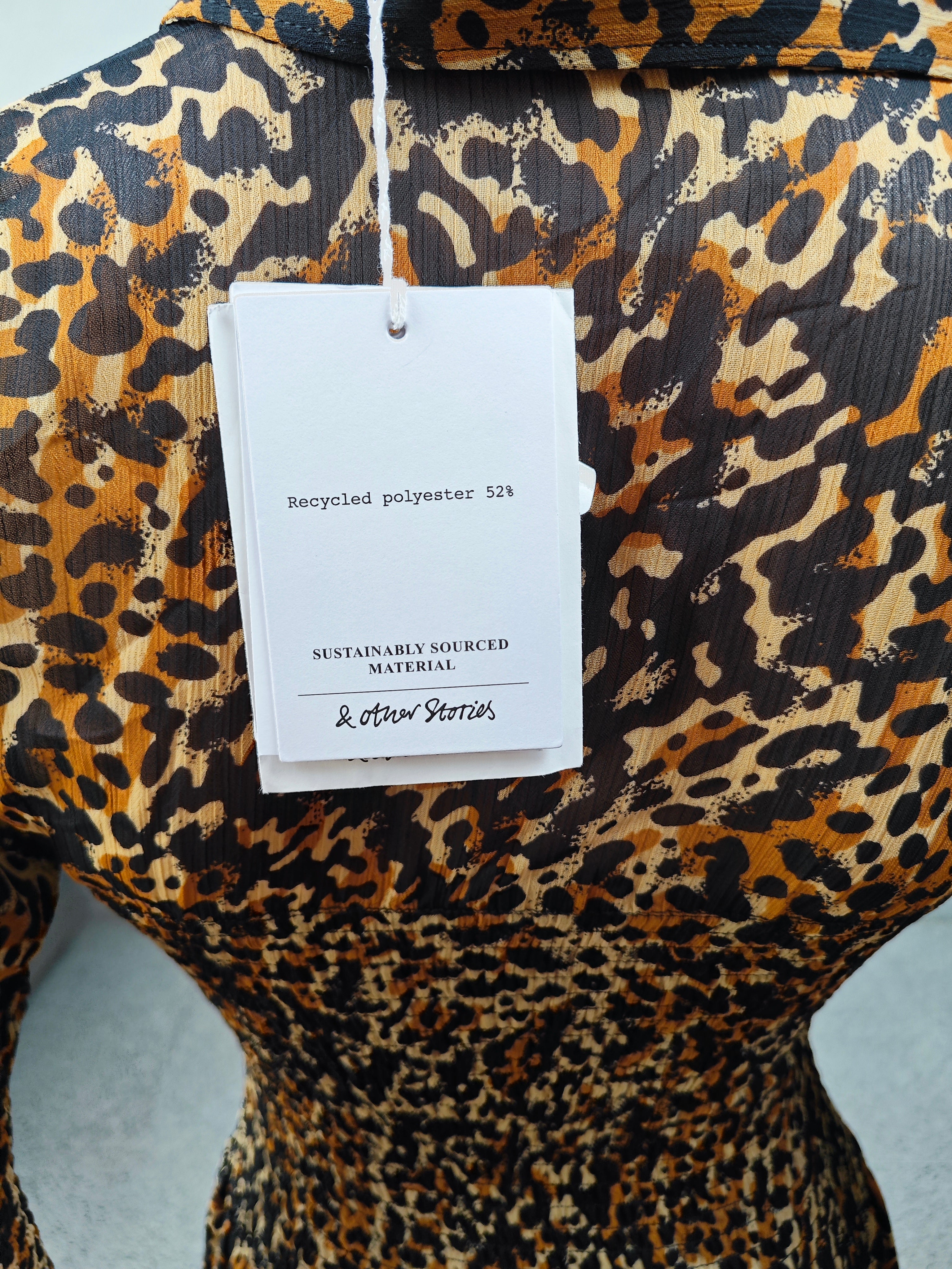 🐆 Vestido midi & Other Stories – Animal Print Chic🤎