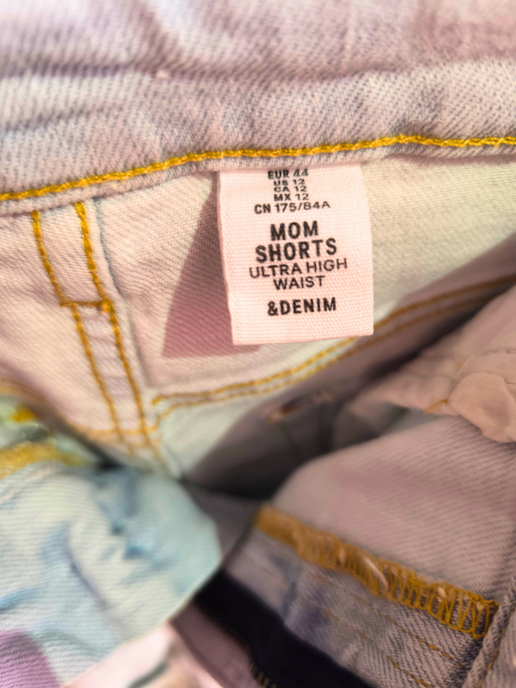 Short vaquero H&M &Denim Mom Fit de cintura ultra alta azul claro | Talla 44