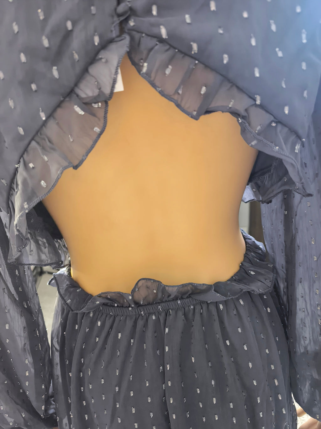 🩶 Vestido H&M gris azulado plumeti con aberturas y espalda abierta talla 46 🩶