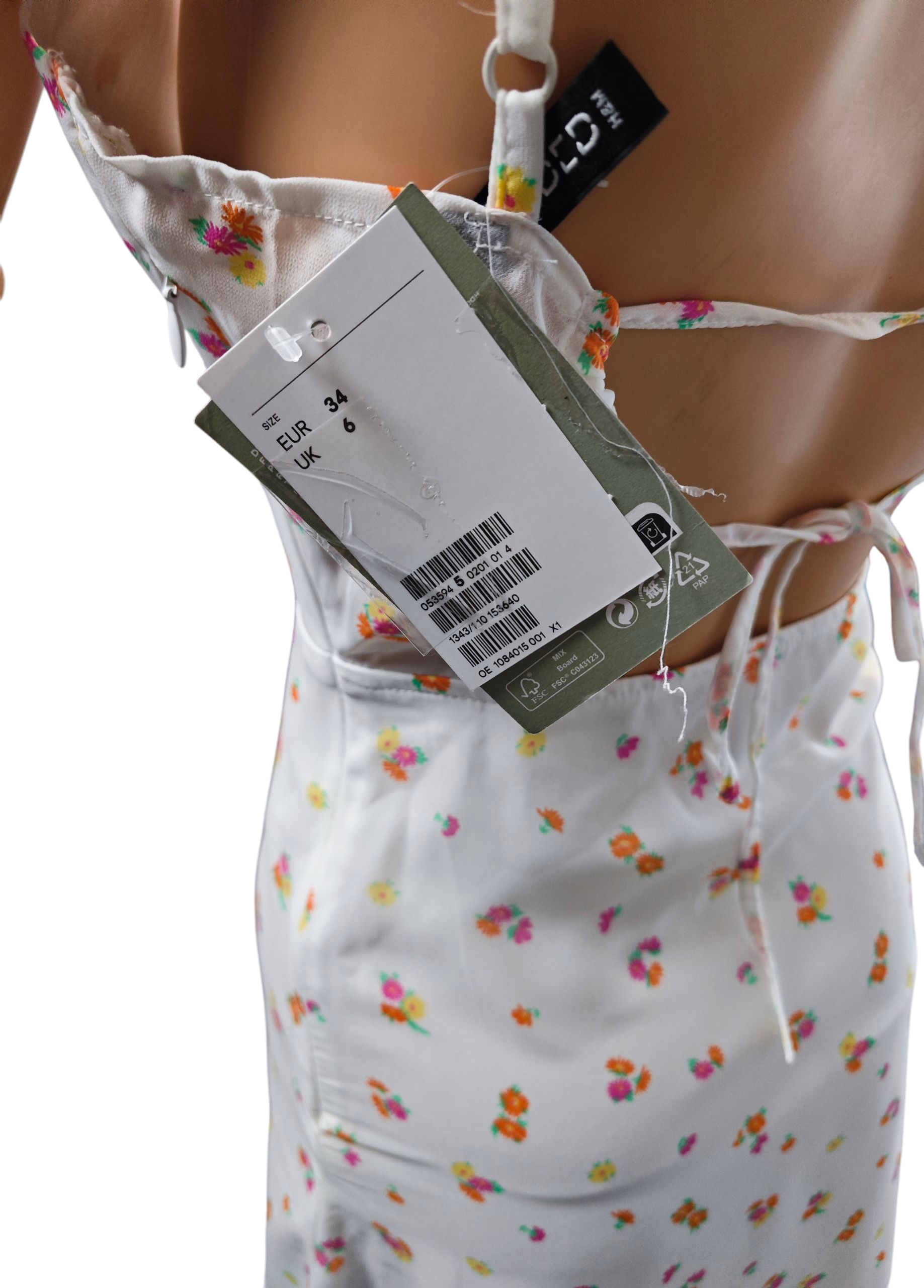 🤍 Vestido blanco floral tirantes y espalda descubierta 🌸