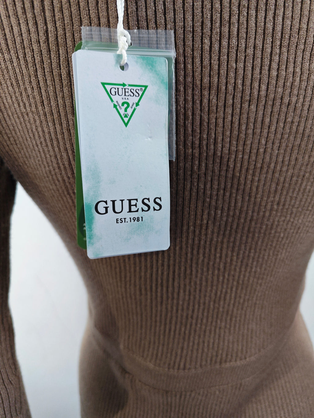 🤎 Vestido midi canalé GUESS Alexandra elegante 🤎