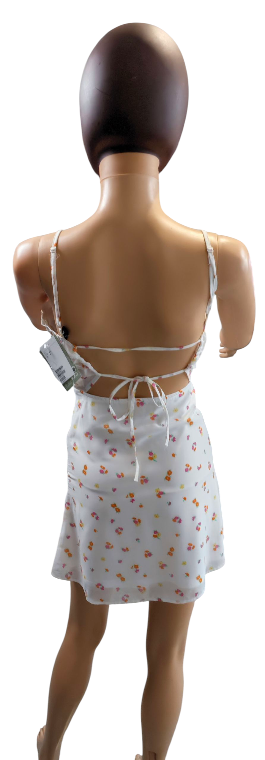 🤍 Vestido blanco floral tirantes y espalda descubierta 🌸