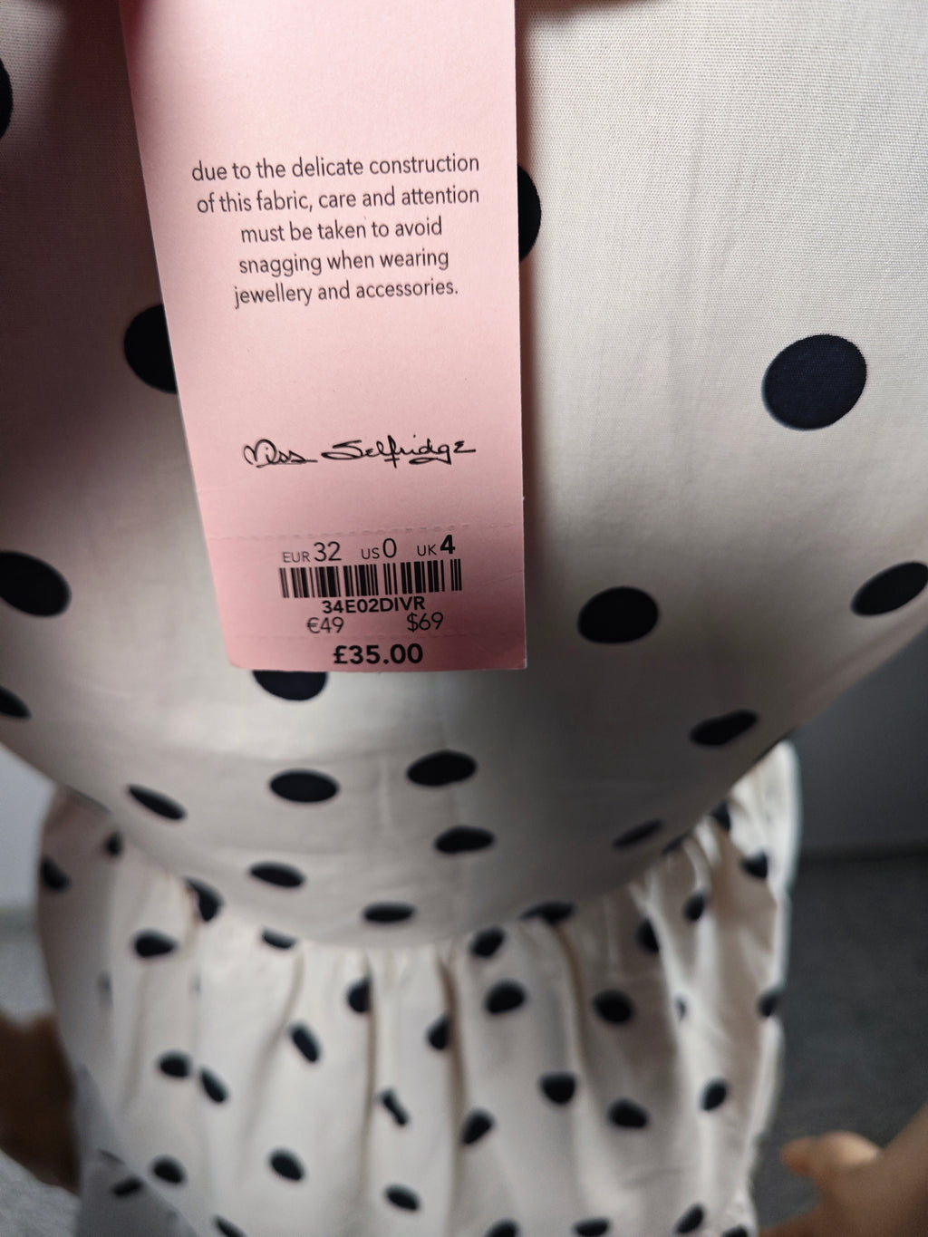 🤍🖤 Vestido Miss Selfridge Petites de lunares romántico 🤍🖤