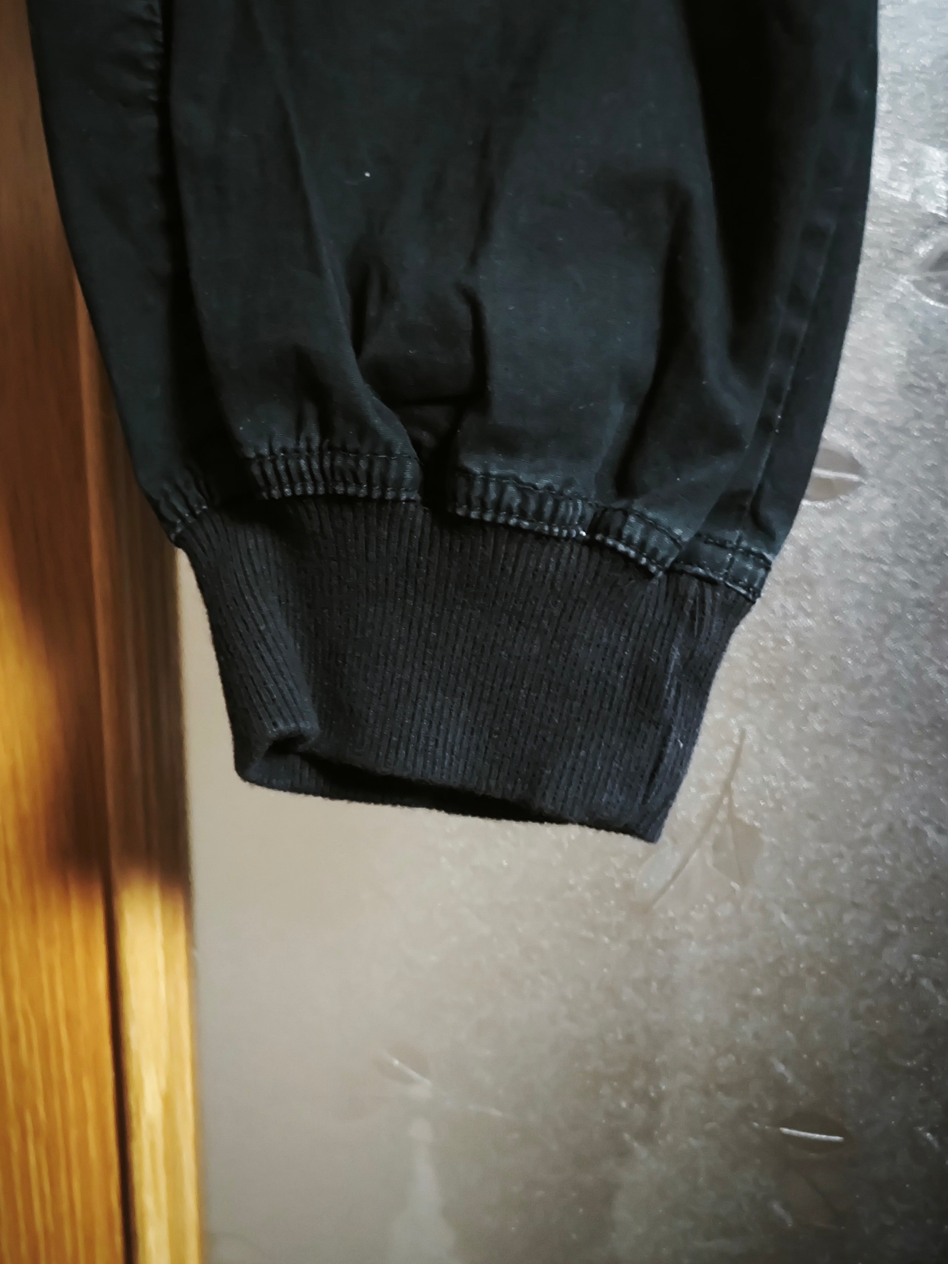 🖤 PANTALÓN PIRATA CARGO NEGRO STRADIVARIUS · TALLA 40 · SEGUNDA MANO ♻️