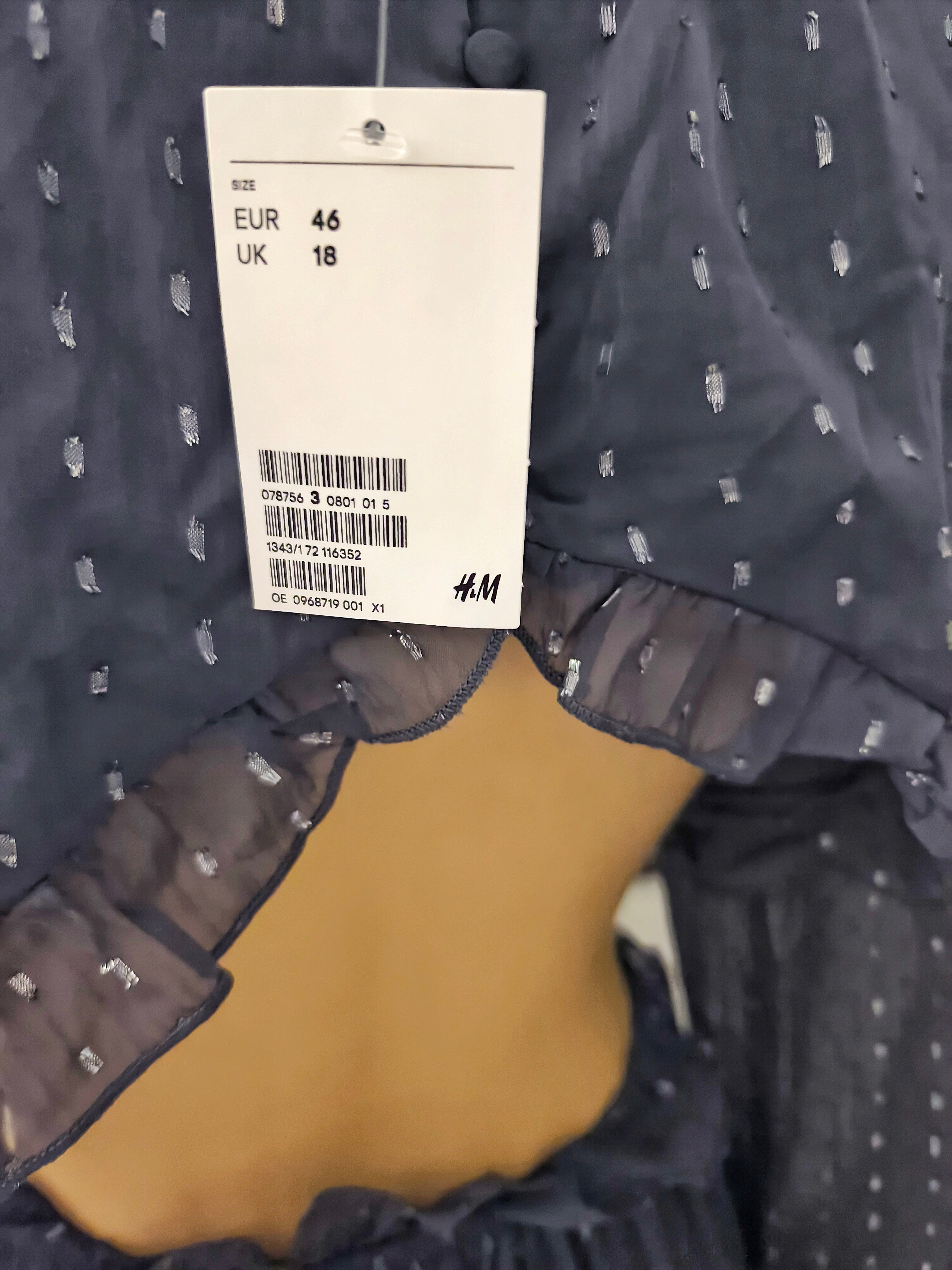 🩶 Vestido H&M gris azulado plumeti con aberturas y espalda abierta talla 46 🩶