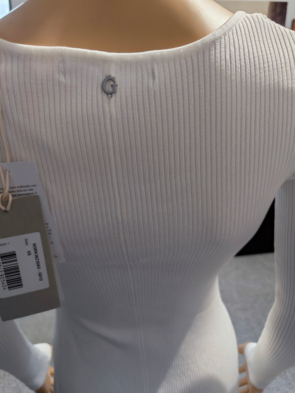 🤍Vestido blanco canalé GUESS Olivia – elástico🤍